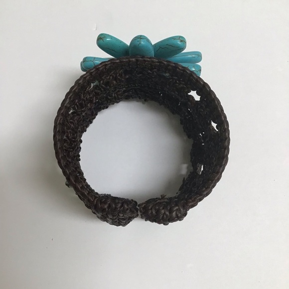 Artisan Cuff Handmade Howlite Flower Gemstone Bracelet Macrame Boho Chunky NEW - Picture 8 of 13